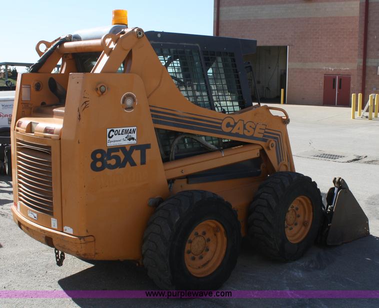 image for item A6533 2002 Case 85XT skid steer
