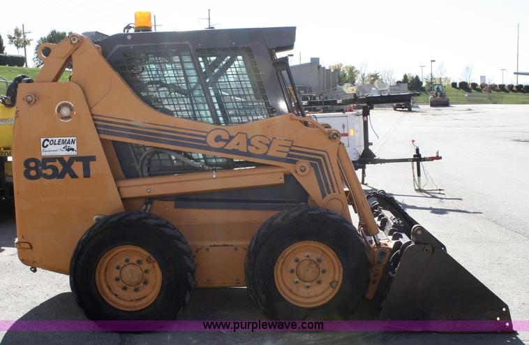 image for item A6533 2002 Case 85XT skid steer