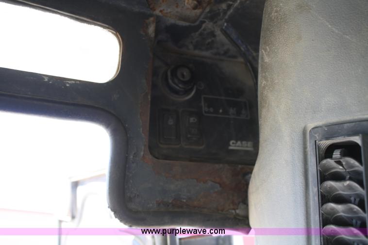 image for item A6533 2002 Case 85XT skid steer