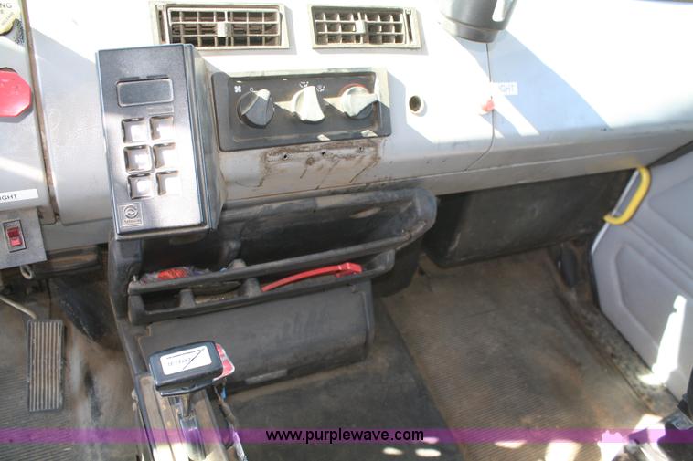 image for item A6534 1995 Freightliner FL70 dump truck