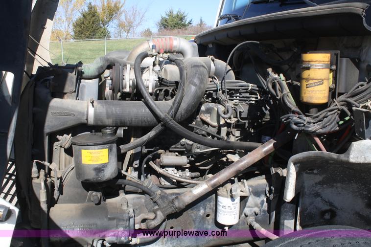 image for item A6534 1995 Freightliner FL70 dump truck