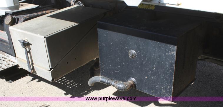 image for item A6534 1995 Freightliner FL70 dump truck