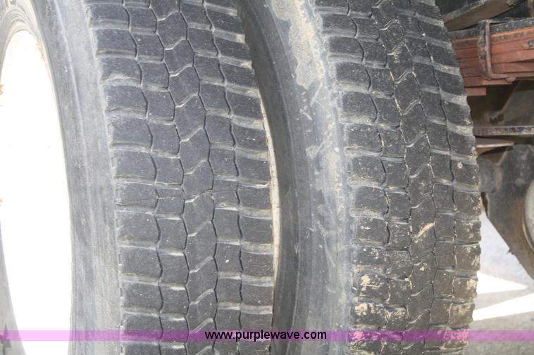 image for item A6534 1995 Freightliner FL70 dump truck