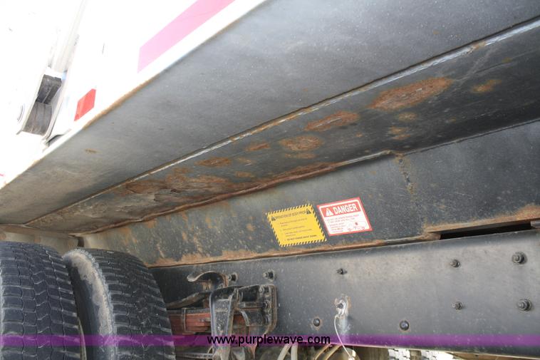 image for item A6534 1995 Freightliner FL70 dump truck