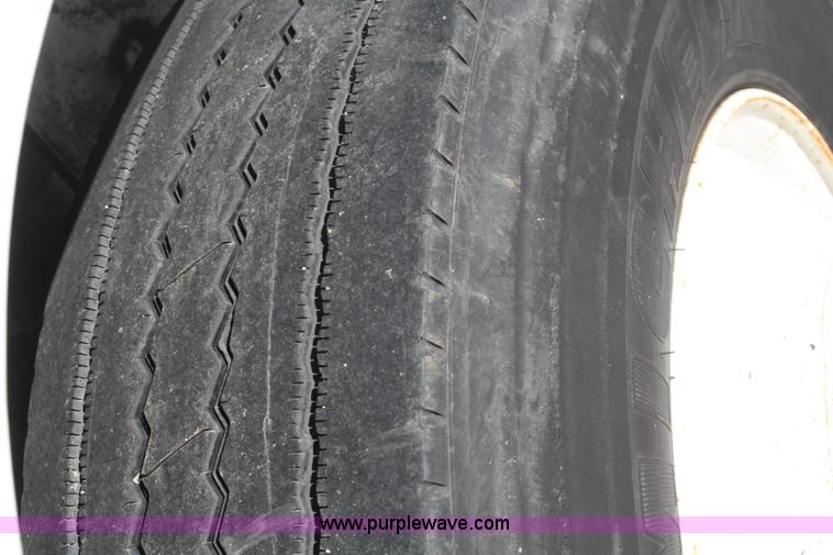 image for item A6534 1995 Freightliner FL70 dump truck