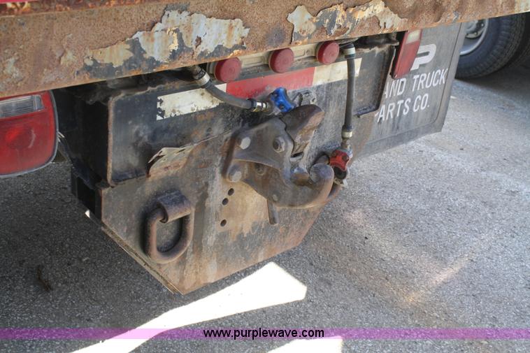 image for item A6534 1995 Freightliner FL70 dump truck