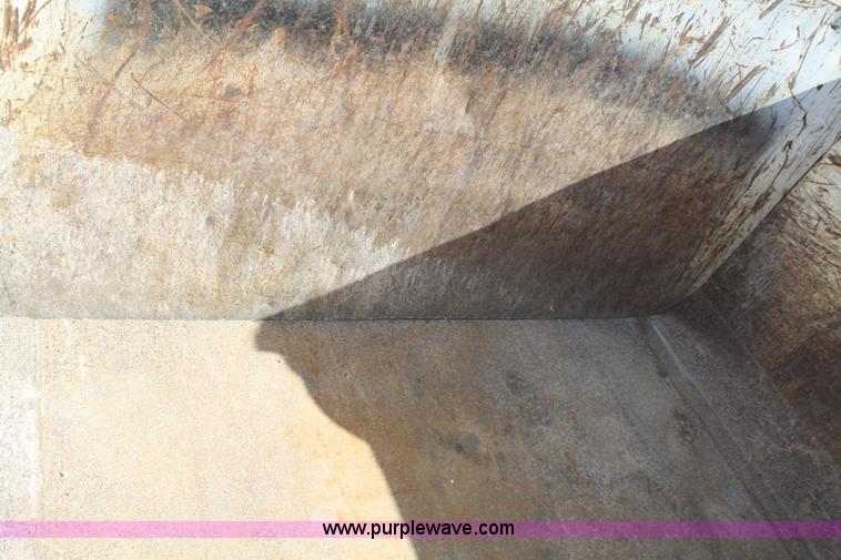 image for item A6534 1995 Freightliner FL70 dump truck