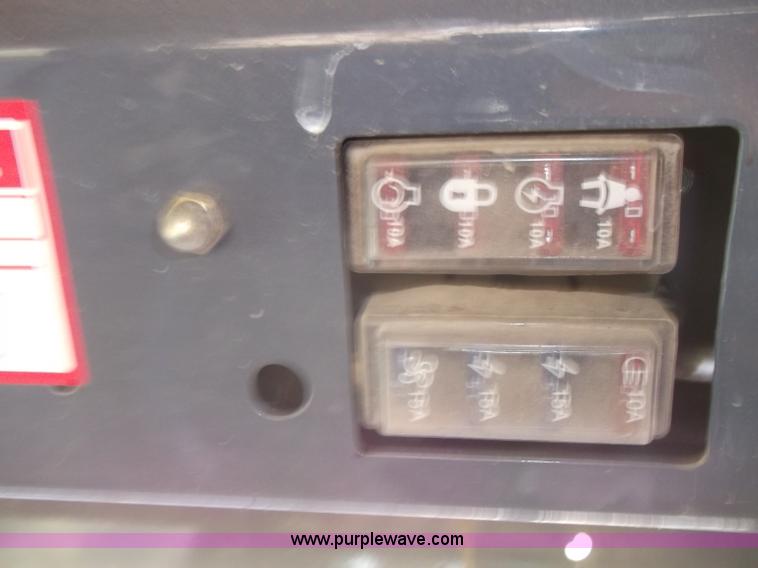 image for item B5056 2007 Mustang 2054 skid loader