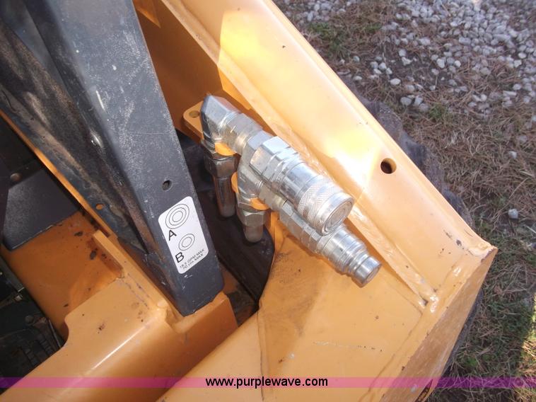 image for item B5056 2007 Mustang 2054 skid loader