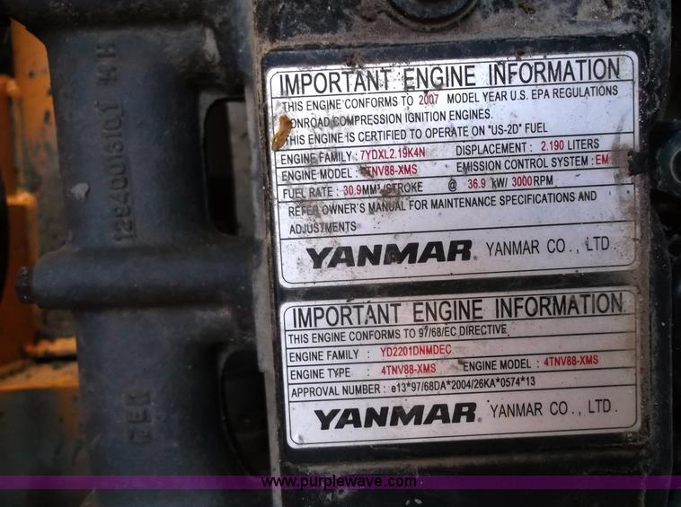 image for item B5056 2007 Mustang 2054 skid loader