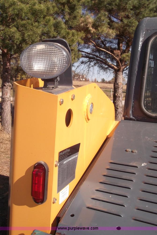 image for item B5056 2007 Mustang 2054 skid loader