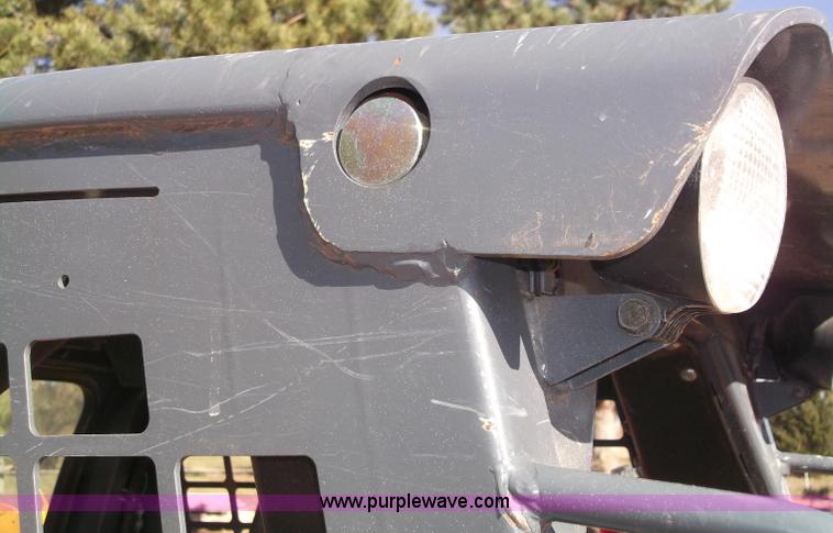 image for item B5056 2007 Mustang 2054 skid loader