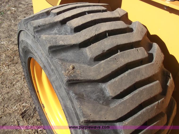image for item B5056 2007 Mustang 2054 skid loader