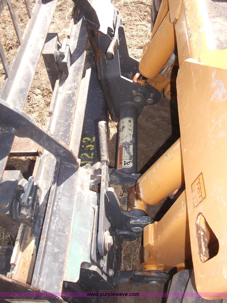 image for item B5056 2007 Mustang 2054 skid loader