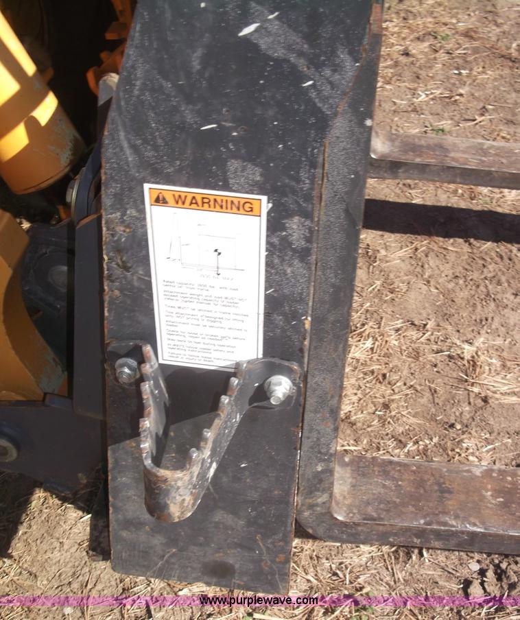 image for item B5056 2007 Mustang 2054 skid loader