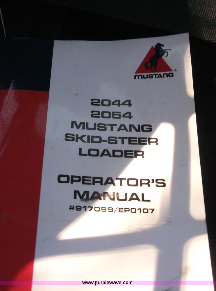 image for item B5056 2007 Mustang 2054 skid loader