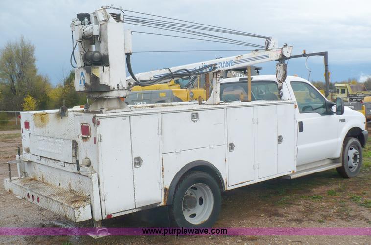 image for item B6012 1999 Ford F550 Super Duty pickup truck