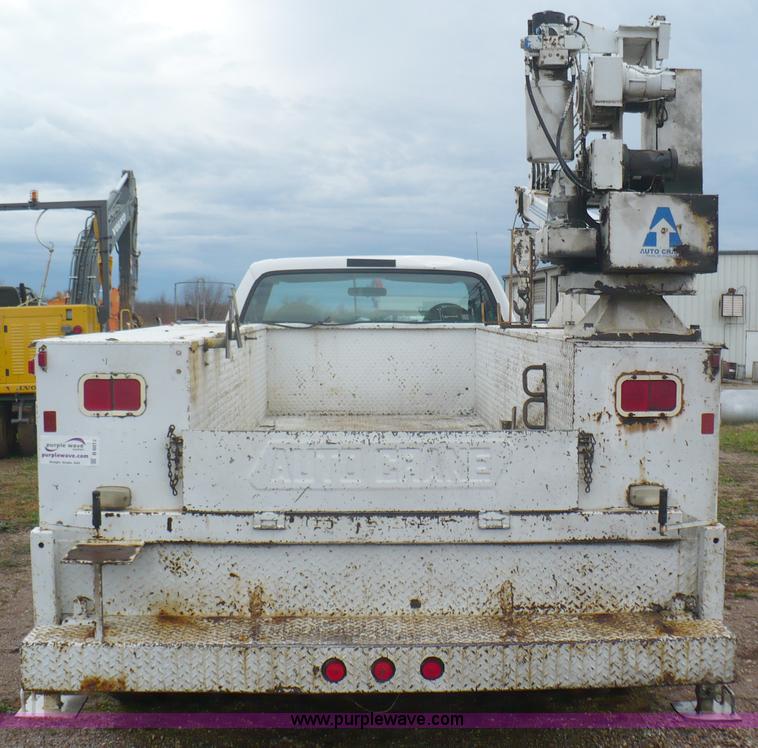 image for item B6012 1999 Ford F550 Super Duty pickup truck