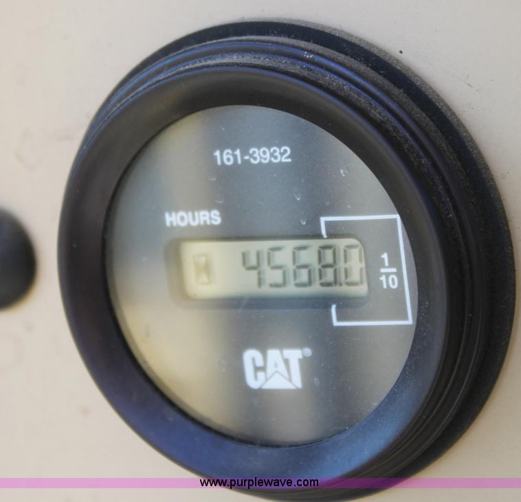 image for item B8577 2001 Caterpillar 140H motor grader