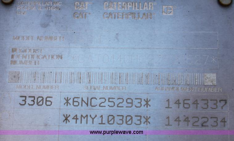 image for item B8577 2001 Caterpillar 140H motor grader