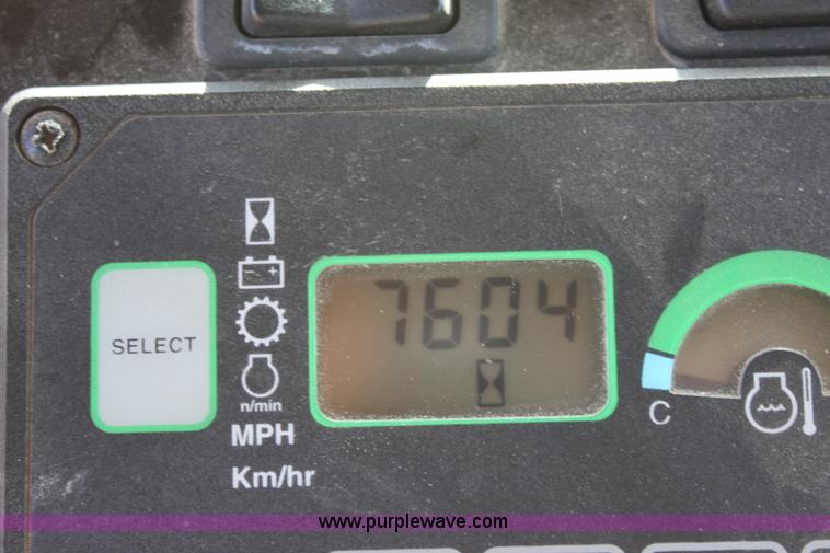 image for item B8578 1998 John Deere 770CH motor grader