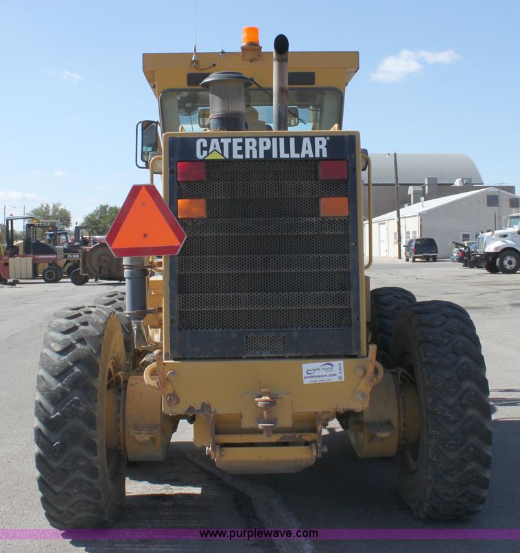 image for item B8579 2000 Caterpillar 140H motor grader