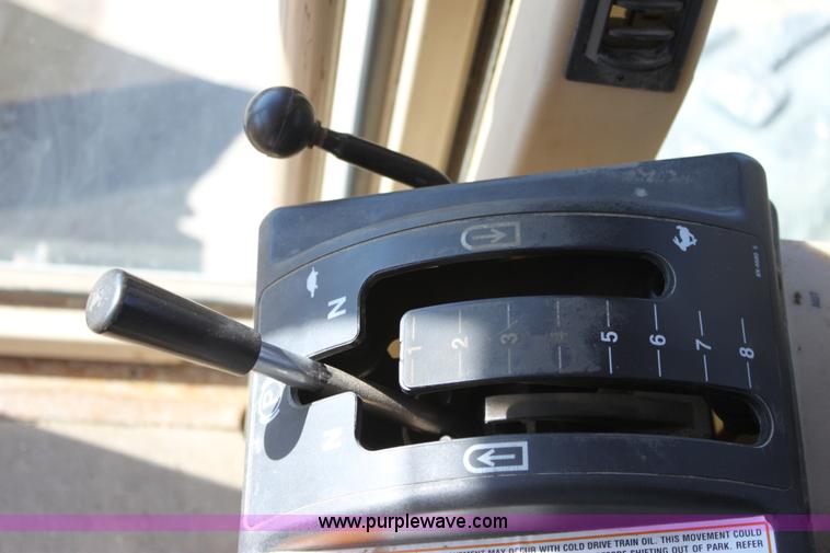 image for item B8579 2000 Caterpillar 140H motor grader