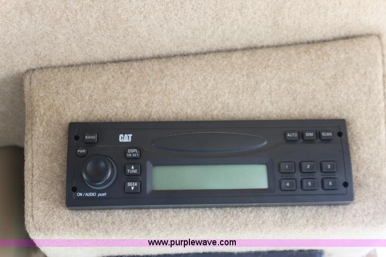 image for item B8579 2000 Caterpillar 140H motor grader