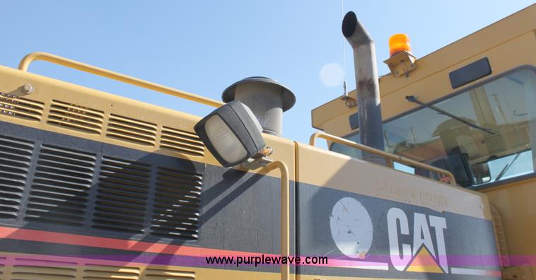 image for item B8579 2000 Caterpillar 140H motor grader