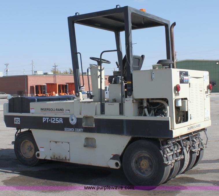 image for item B8620 Ingersoll Rand PT-125R pneumatic compactor