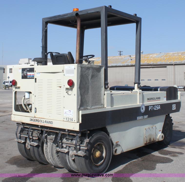 image for item B8620 Ingersoll Rand PT-125R pneumatic compactor