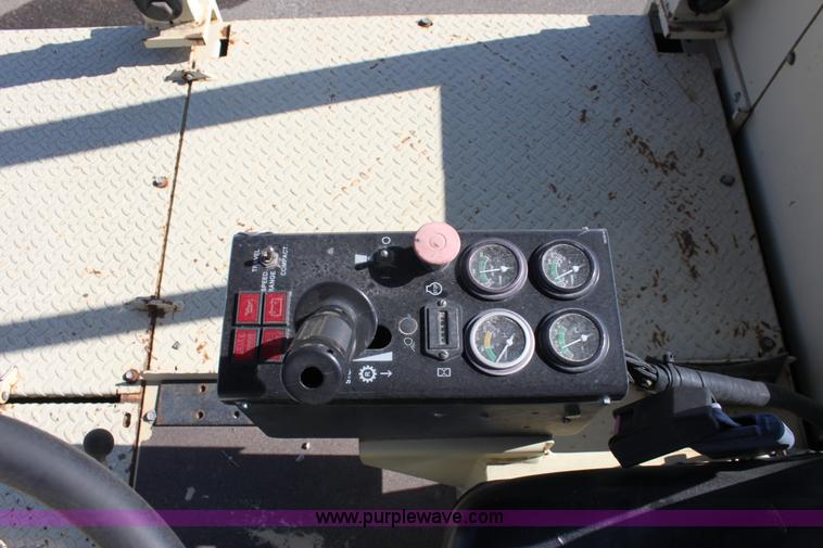 image for item B8620 Ingersoll Rand PT-125R pneumatic compactor