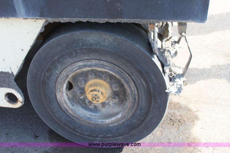 image for item B8620 Ingersoll Rand PT-125R pneumatic compactor