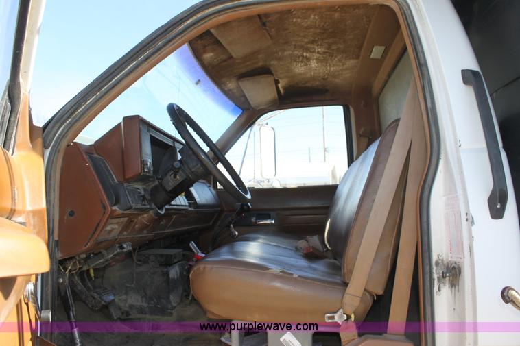 image for item B8663 1990 Chevrolet Kodiak dump truck