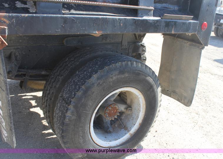 image for item B8663 1990 Chevrolet Kodiak dump truck