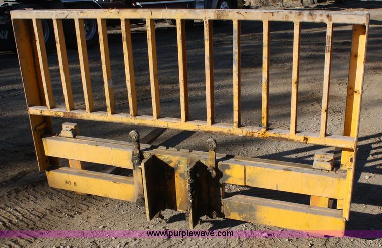 image for item B9433 Pallet forks