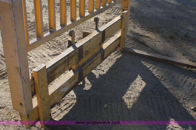 image for item B9433 Pallet forks