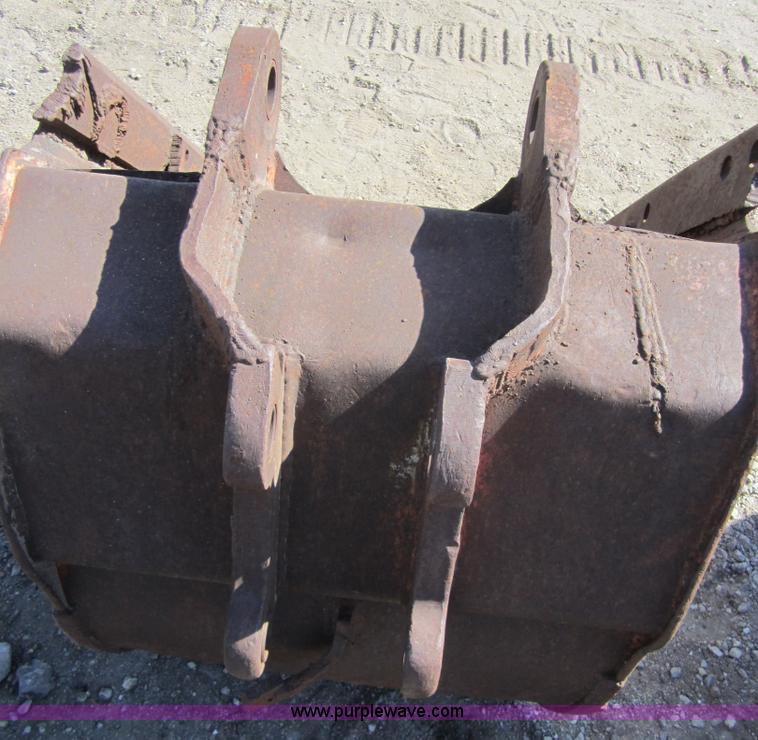 image for item C5124 30"W excavator bucket