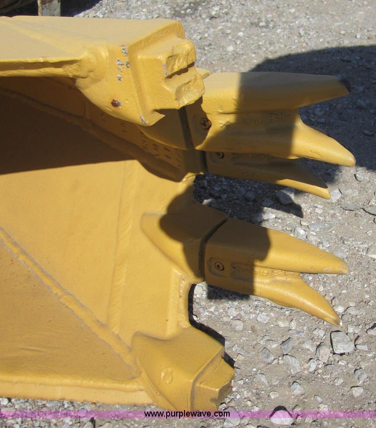 image for item C5126 Hensley 11V16 16" rock bucket