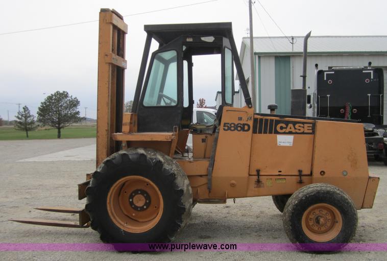 image for item C5157 Case 586D forklift
