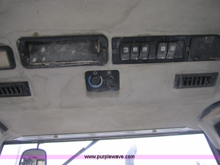 image for item C5158 1999 Caterpillar 426C backhoe