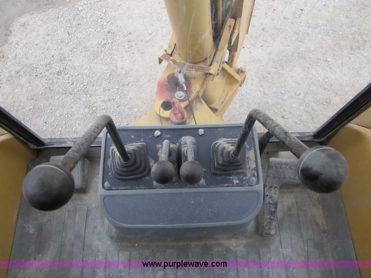 image for item C5158 1999 Caterpillar 426C backhoe