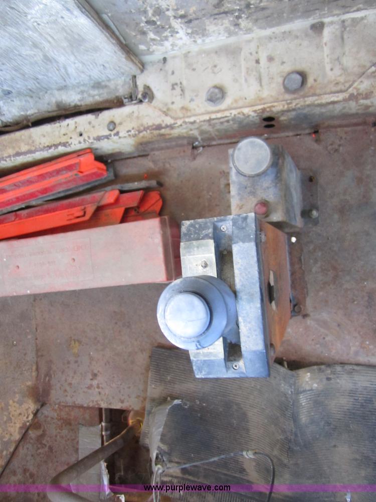 image for item C5166 1973 Mack DM800 dump truck