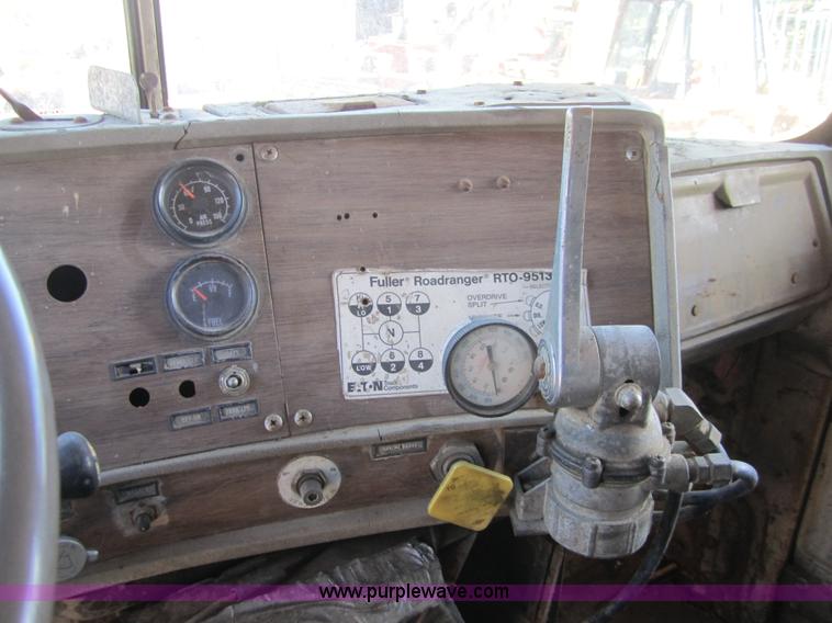 image for item C5166 1973 Mack DM800 dump truck