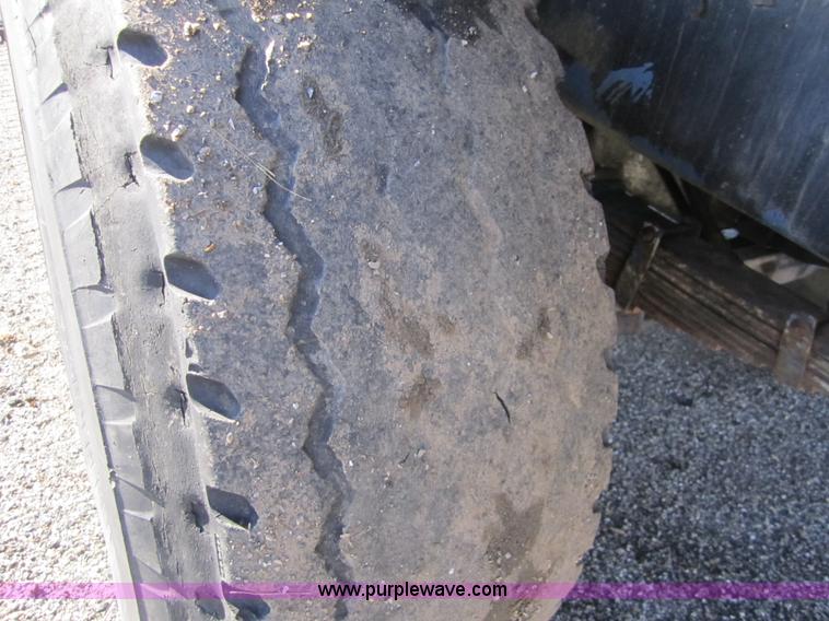 image for item C5166 1973 Mack DM800 dump truck