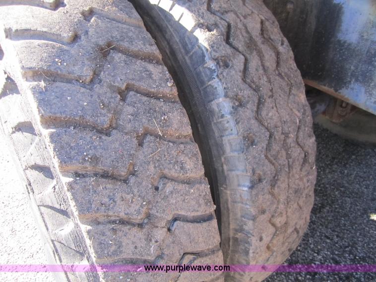 image for item C5166 1973 Mack DM800 dump truck