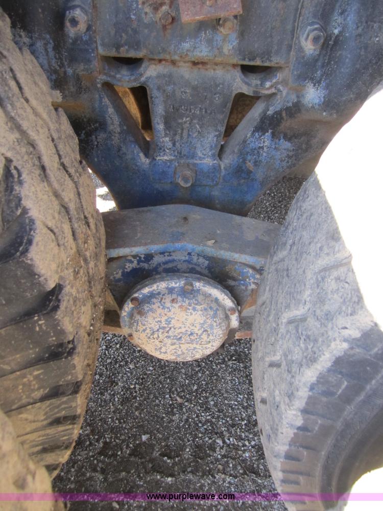 image for item C5166 1973 Mack DM800 dump truck