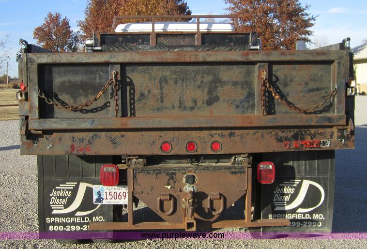 image for item C5217 1997 International 4700 dump truck