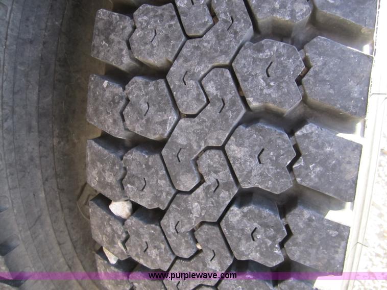 image for item C5217 1997 International 4700 dump truck