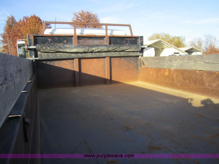image for item C5217 1997 International 4700 dump truck
